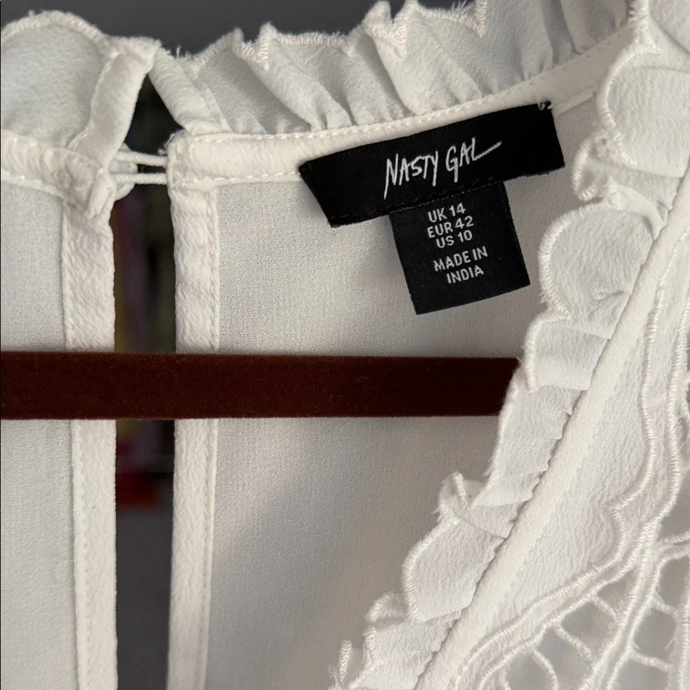 Nasty Gal White Lace Long Sleeve Wedding / Photo Dress - Picture 3 of 12